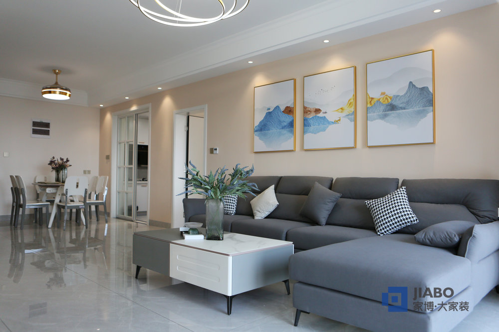 白金漢宮三室兩廳北歐風格裝修實景圖 客廳.jpg